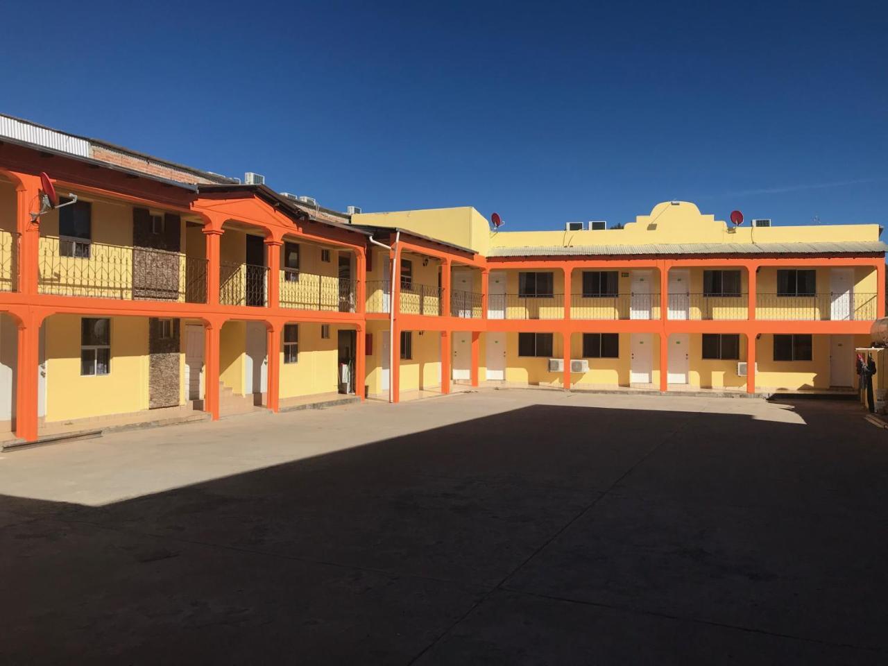 Bocoyna Hotel Los Pinos מראה חיצוני תמונה